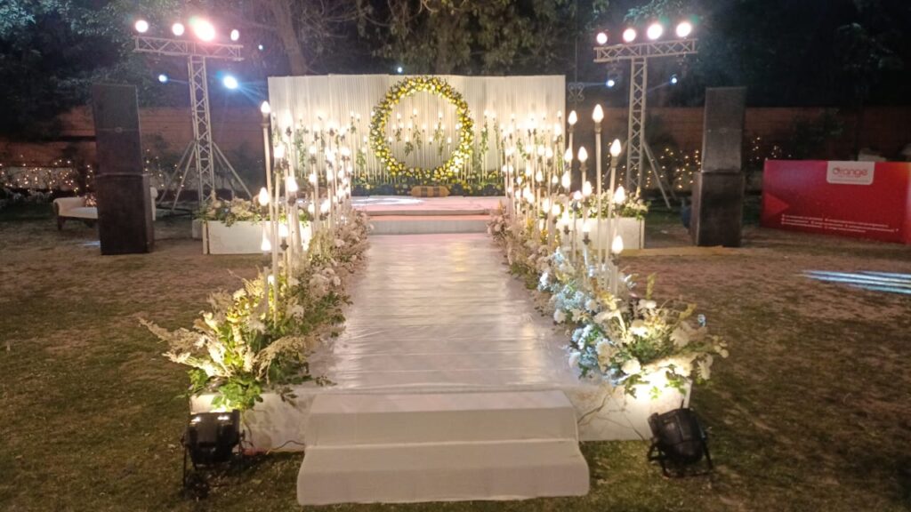 Stage for engagement