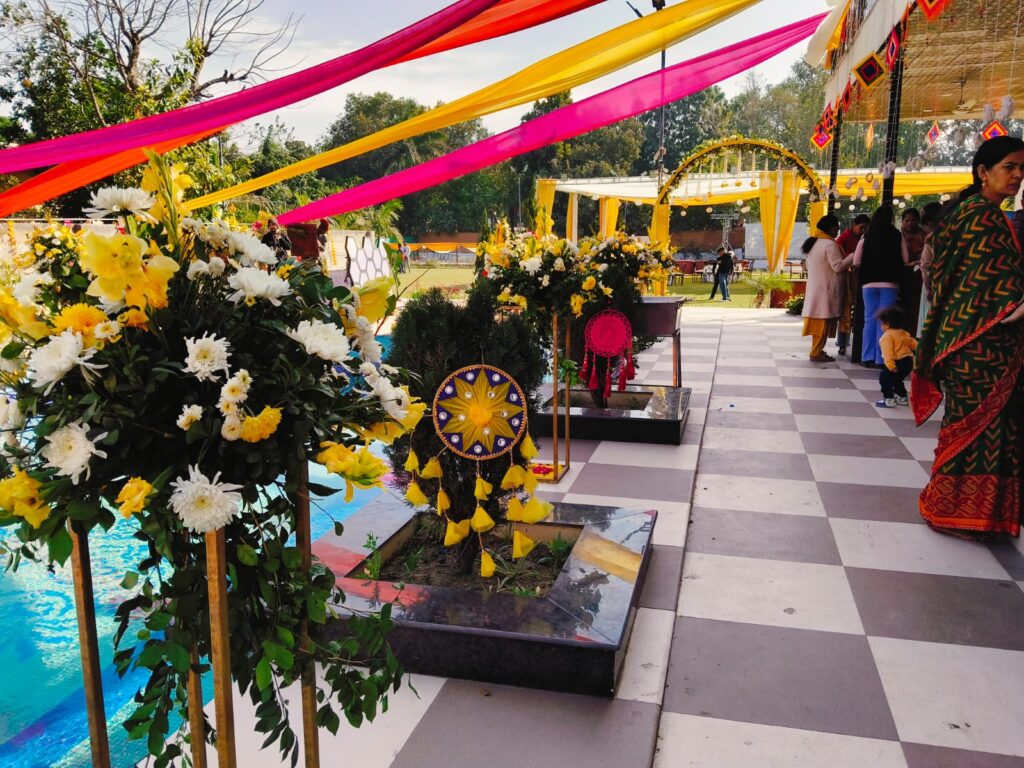 Pool side haldi- centre pieces